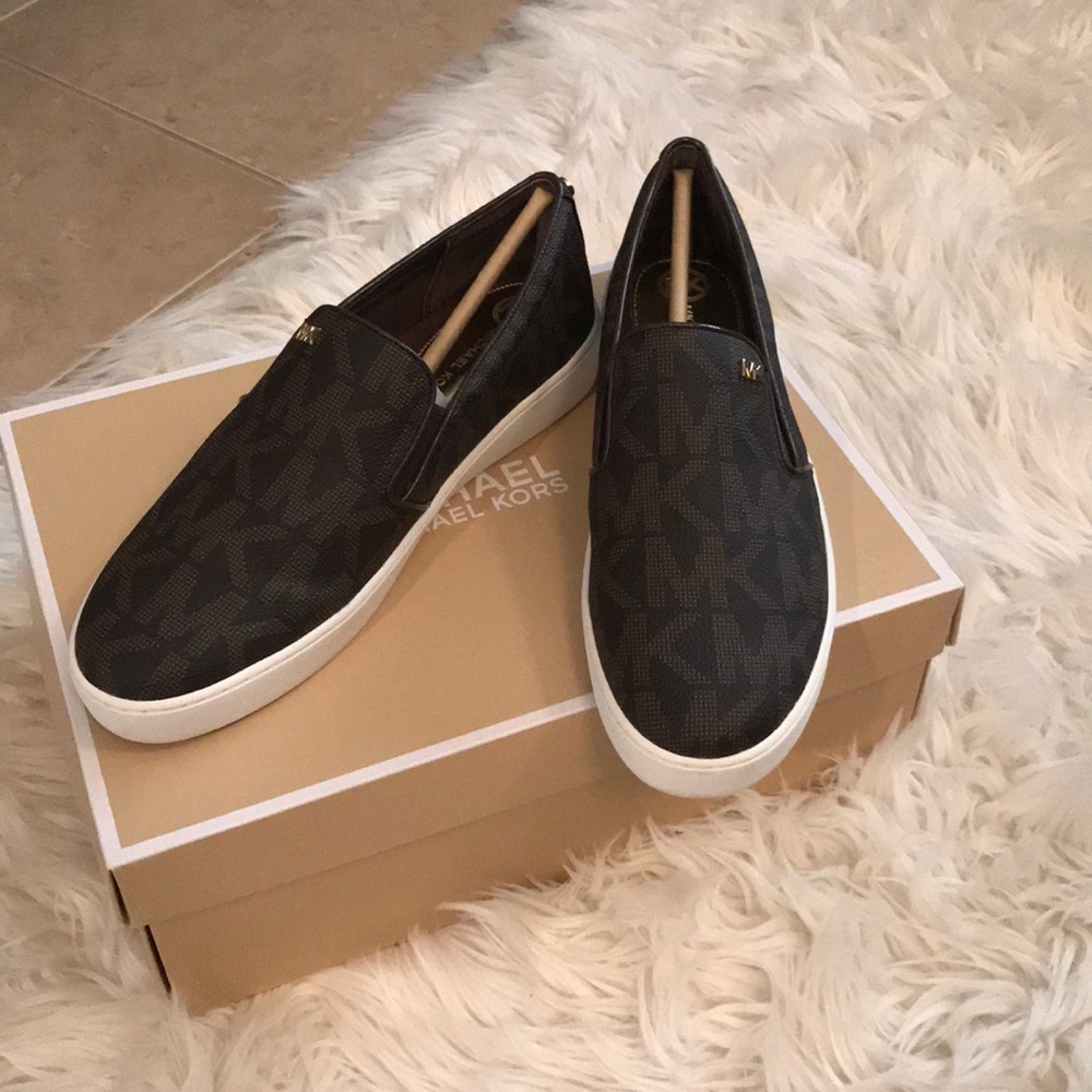 Micheal kors slip on shoes
